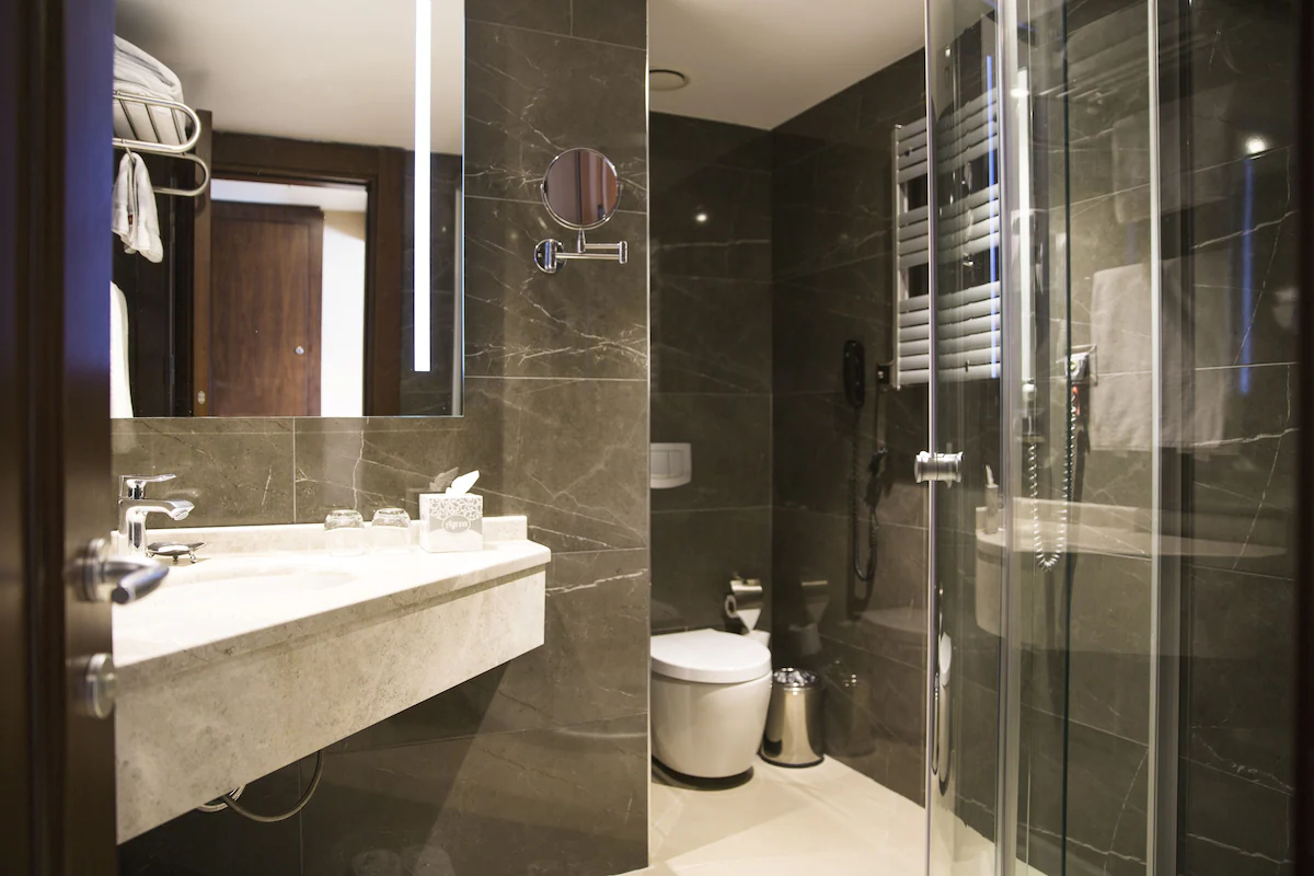 سرویس بهداشتی هتل گرند ارس و سوییتز